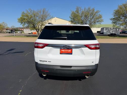Summit White / White 2021 Chevrolet Traverse LT Cloth