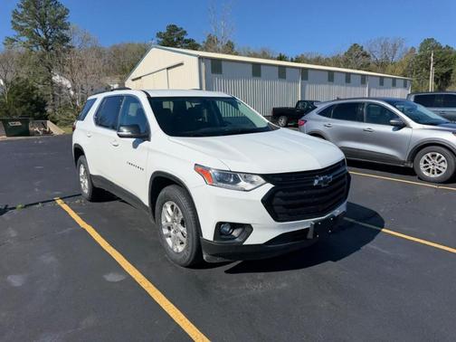 2021 Chevrolet Traverse LT Cloth