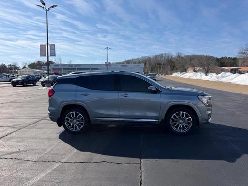 2024 GMC Terrain Denali