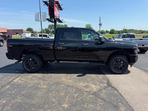 Diamond Black 2026 RAM 2500 Tradesman