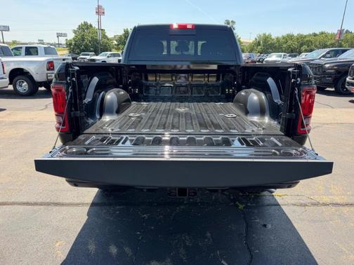 Diamond Black 2026 RAM 2500 Tradesman