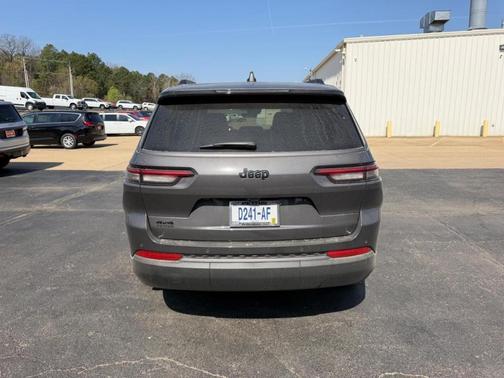 2026 Jeep Grand Cherokee L Laredo