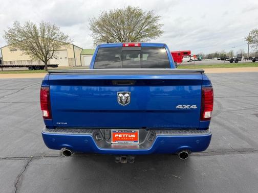 Blue Streak Pearlcoat 2018 RAM 1500 Sport