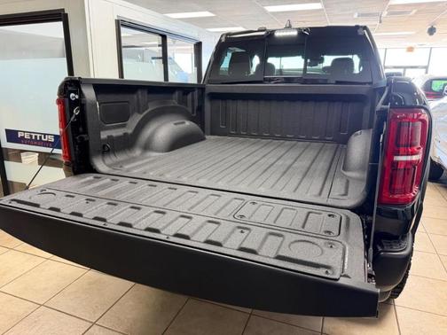 Diamond Black 2026 RAM 1500 RHO