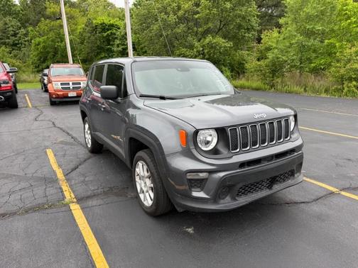 Graphite Gray 2023 Jeep Renegade Latitude
