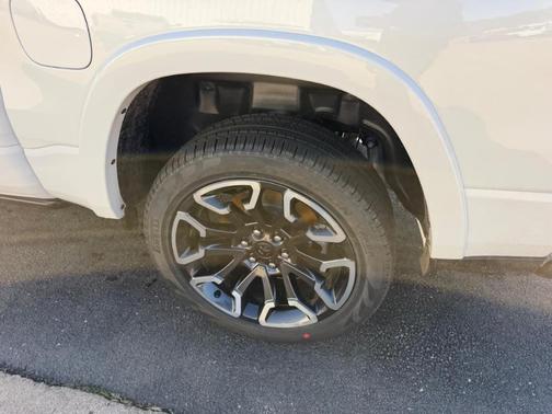 Bright White Clearcoat 2026 RAM 1500 Limited