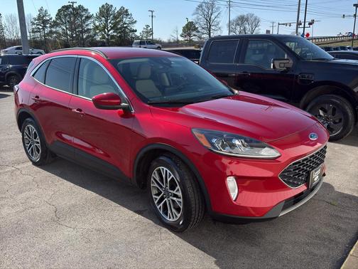 2020 Ford Escape SEL