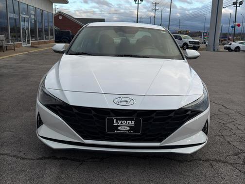 2021 Hyundai ELANTRA SE