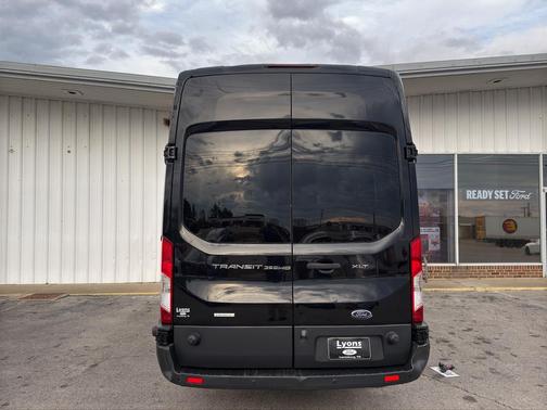 2017 Ford Transit-350 XLT