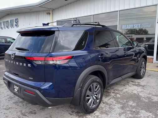 2025 Nissan Pathfinder SV 4WD