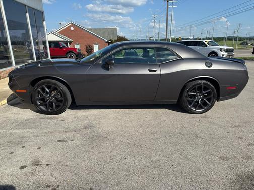 2022 Dodge Challenger SXT