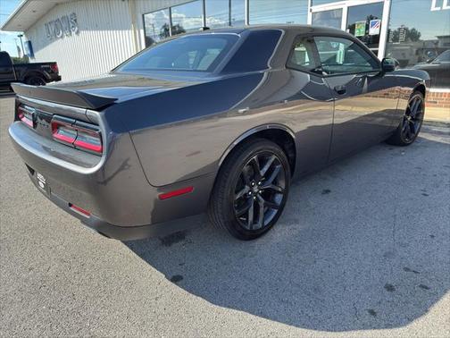 2022 Dodge Challenger SXT