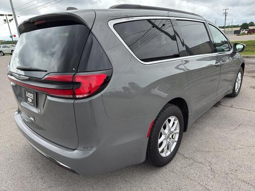 2022 Chrysler Pacifica Touring-L