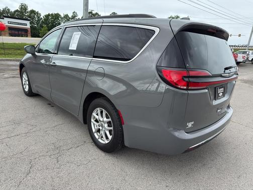 2022 Chrysler Pacifica Touring-L