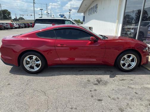 2021 Ford Mustang EcoBoost