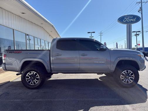 2021 Toyota Tacoma TRD Sport