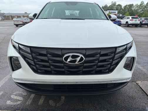 2022 Hyundai TUCSON SE