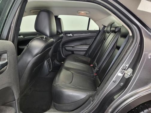 2015 Chrysler 300 Limited