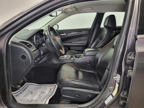 2015 Chrysler 300 Limited