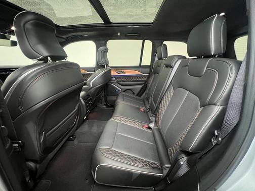 2024 Jeep Grand Cherokee Summit