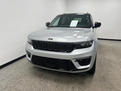 2024 Jeep Grand Cherokee Summit