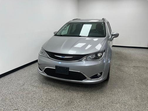 2018 Chrysler Pacifica Touring-L Plus