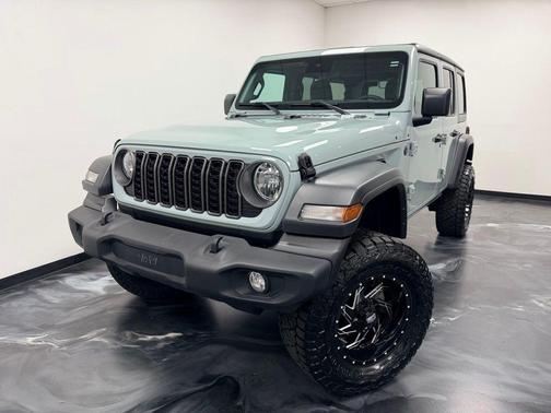 Earl Clearcoat 2024 Jeep Wrangler Sport