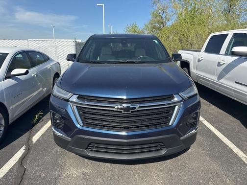 2022 Chevrolet Traverse LS