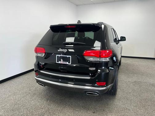 2017 Jeep Grand Cherokee Summit