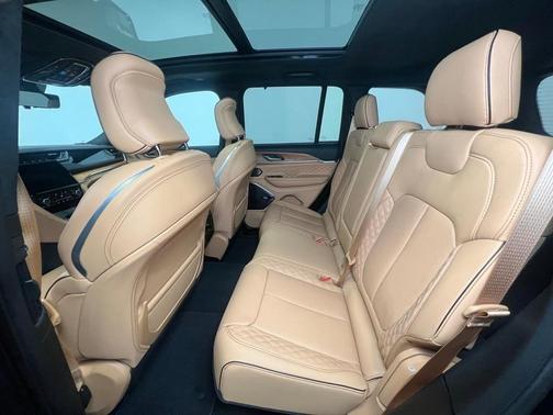 2024 Jeep Grand Cherokee Summit