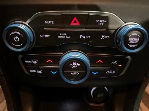 Photo 5 of 17 of 2020 Dodge Charger GT