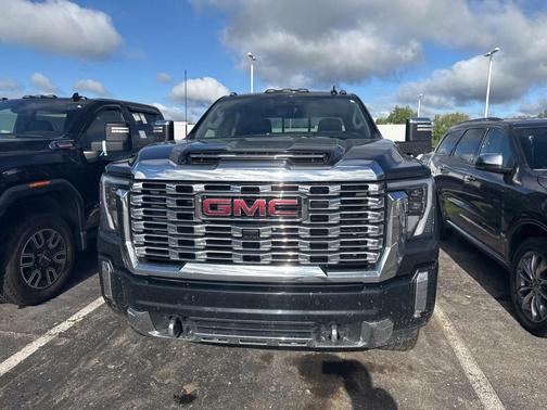 2024 GMC Sierra 2500 Denali