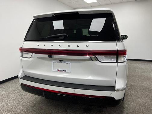 2022 Lincoln Navigator Black Label