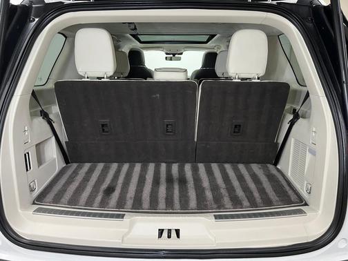 2022 Lincoln Navigator Black Label