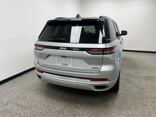 2024 Jeep Grand Cherokee Summit