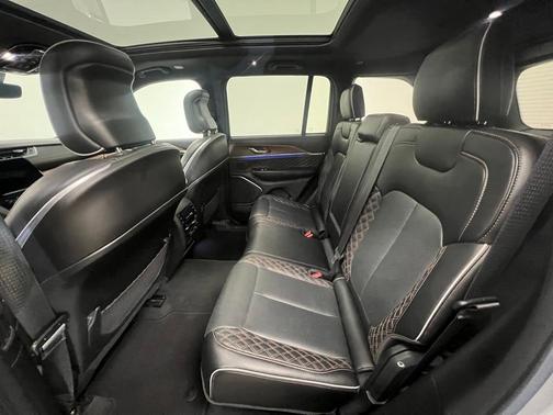 2024 Jeep Grand Cherokee Summit