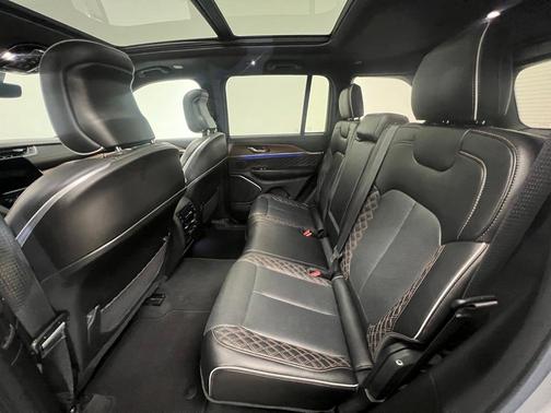 2024 Jeep Grand Cherokee Summit