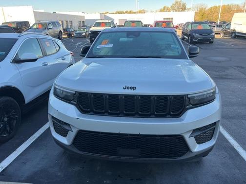2024 Jeep Grand Cherokee Laredo