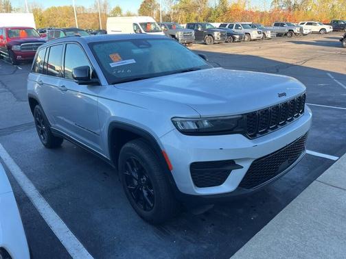 2024 Jeep Grand Cherokee Laredo