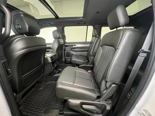 2025 Jeep Wagoneer Series II