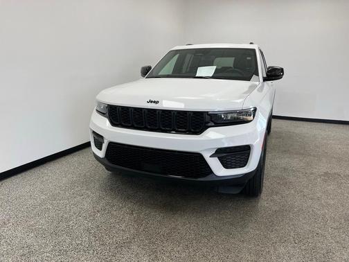 2024 Jeep Grand Cherokee Laredo