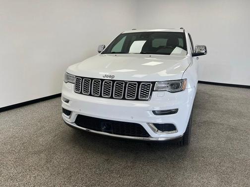 2017 Jeep Grand Cherokee Summit