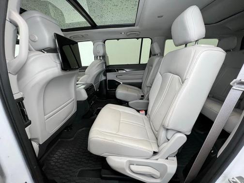 2024 Jeep Wagoneer Series III
