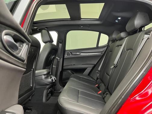 2024 Alfa Romeo Stelvio Base