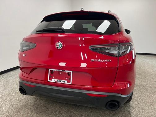 2024 Alfa Romeo Stelvio Base