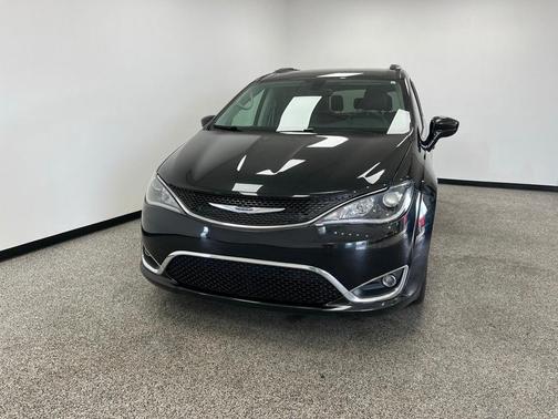2018 Chrysler Pacifica Touring-L