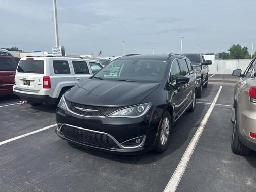 2018 Chrysler Pacifica Touring-L