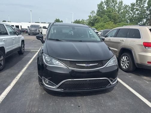 2018 Chrysler Pacifica Touring-L