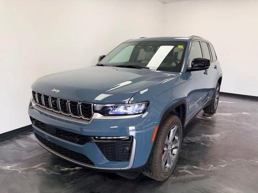 Steel Blue 2026 Jeep Grand Cherokee Limited 4x4