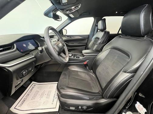 2024 Jeep Grand Cherokee Laredo